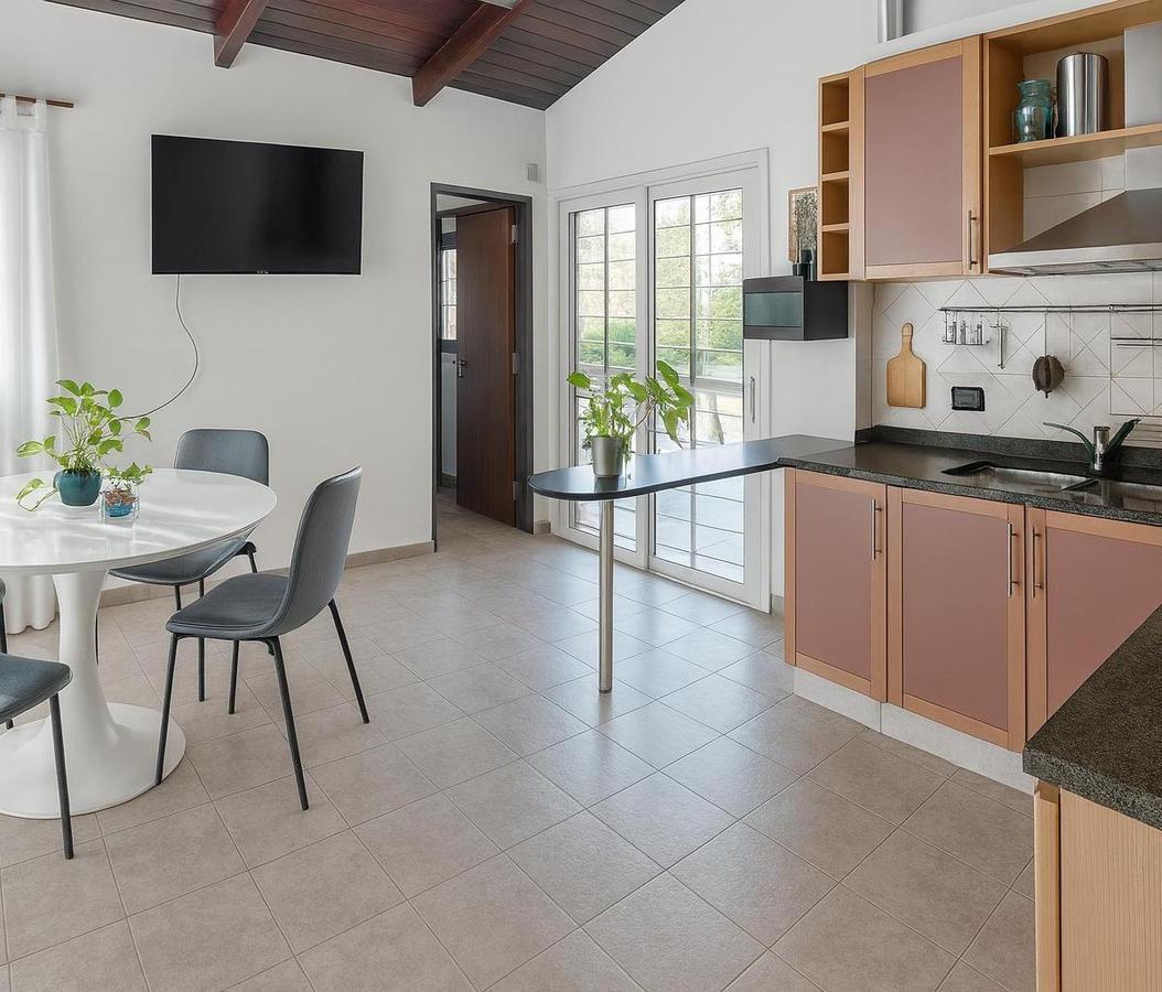 Foto de SE VENDE | Casa de 3 dormitorios - Barrio Cerrado Los Algarrobos - Apta, imagen 1