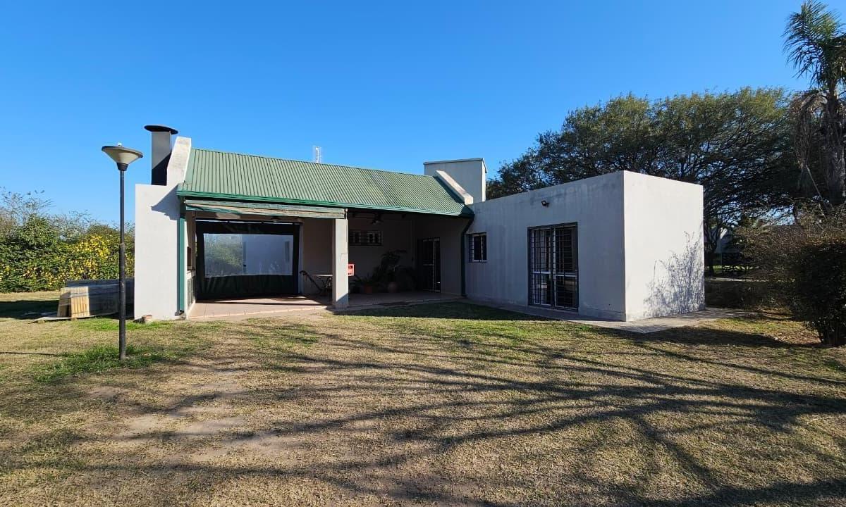 Foto de SE VENDE | Casa de 3 dormitorios - Barrio Cerrado Los Algarrobos - Apta, imagen 4