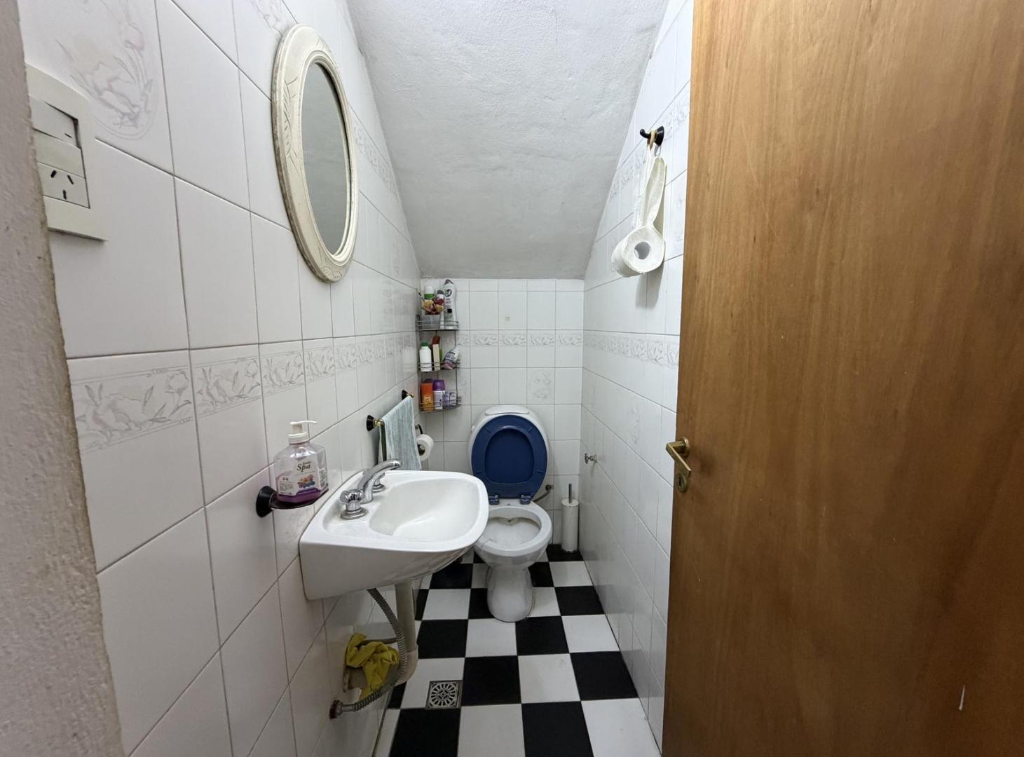 Foto de SE VENDE - Casa - 4 Dormitorios - B° Gral. Bustos, imagen 5