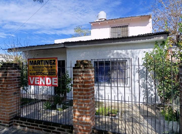 Venta de Casa con 2 departamentos en Merlo Norte -  4