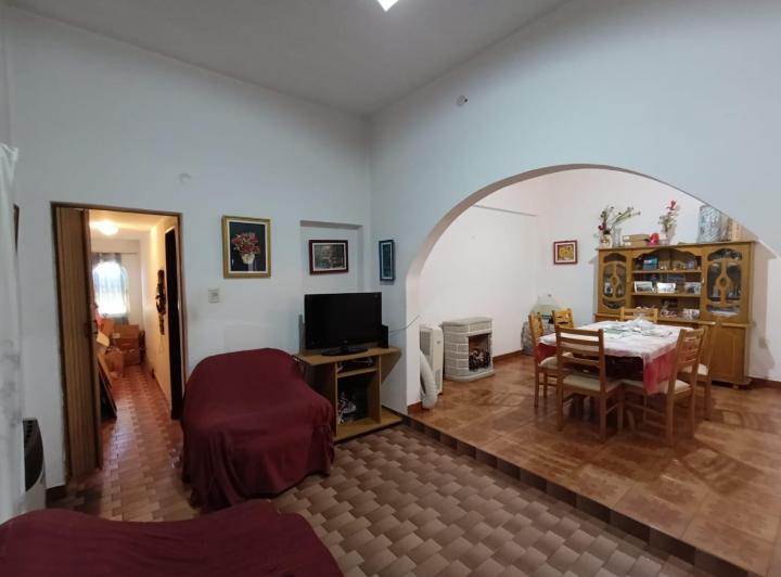 Venta de Casa en Merlo Norte - A metros de Av. H. Yrigoyen - 6 Ambientes 5