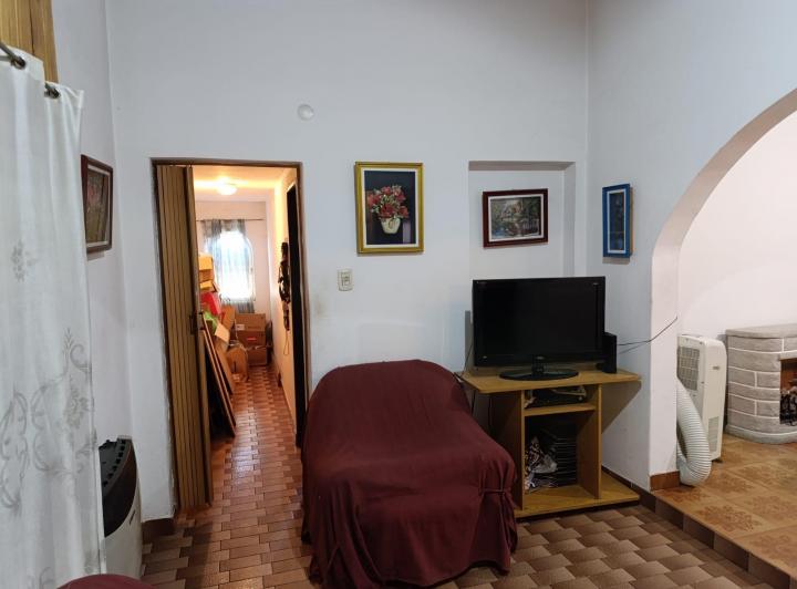 Venta de Casa en Merlo Norte - A metros de Av. H. Yrigoyen - 6 Ambientes 4