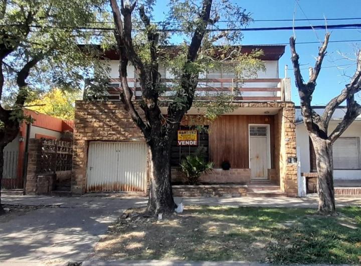 Venta de Casa en Merlo Sur - 5 Ambientes - Excelente Ubicacion  1