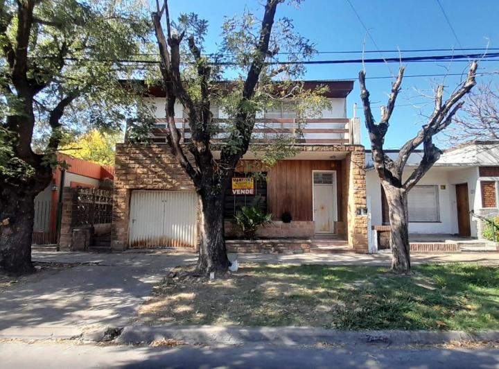 Venta de Casa en Merlo Sur - 5 Ambientes - Excelente Ubicacion  2