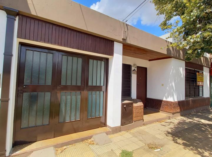 Venta de Casa en Merlo Sur - 4 Ambientes - Excelente Ubicacion   2