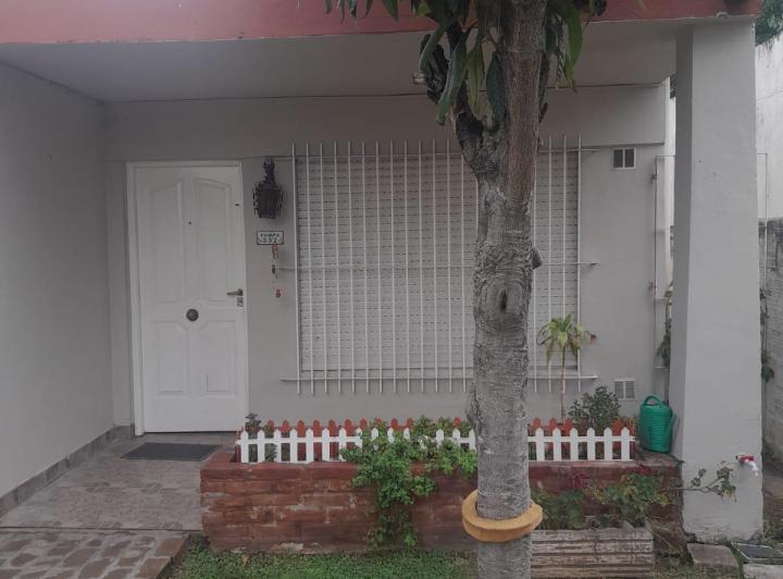 Venta de Casa con Departamento al fondo en Merlo Norte -  4