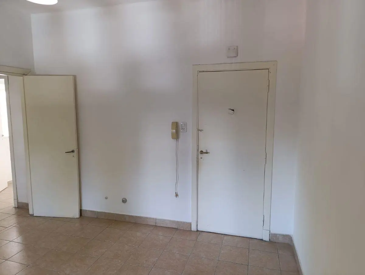 Venta de Departamento al frente (1er piso) en Merlo Sur (Excelente Ubicacion - Sobre la Avenida) 1