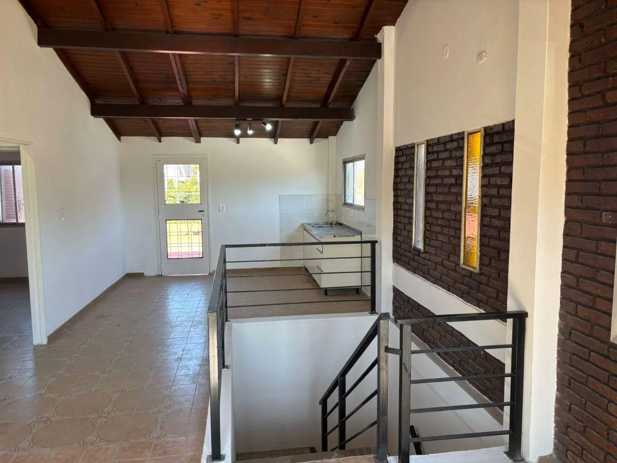 Alquiler de Departamento en planta alta (Merlo Norte - 1 cuadra y media de la estancion) 4