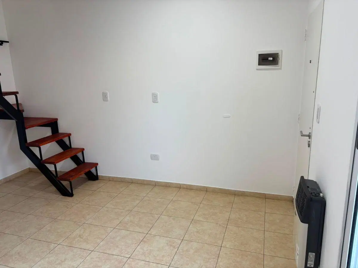 Alquiler de Departamento interno en Merlo Norte - (A 4 cuadras de Av. H. Yrigoyen) 4