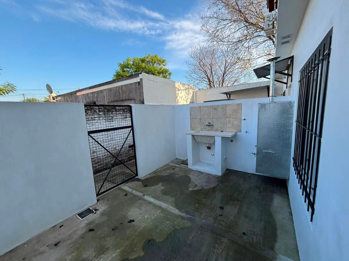 Alquiler de Departamento interno en Merlo Norte - (A 4 cuadras de Av. H. Yrigoyen) 1