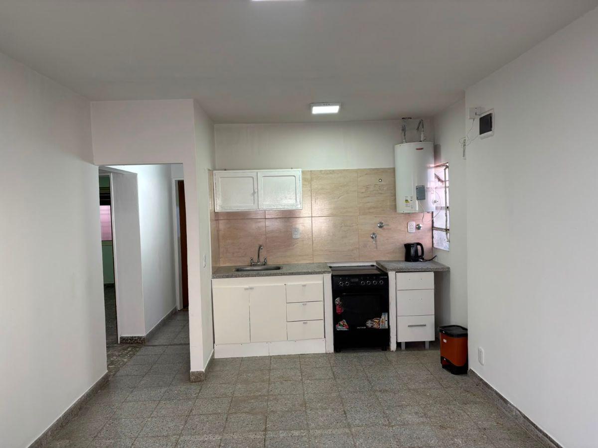 Alquiler de Casa tipo PH en Merlo Sur (Excelente Ubicación)