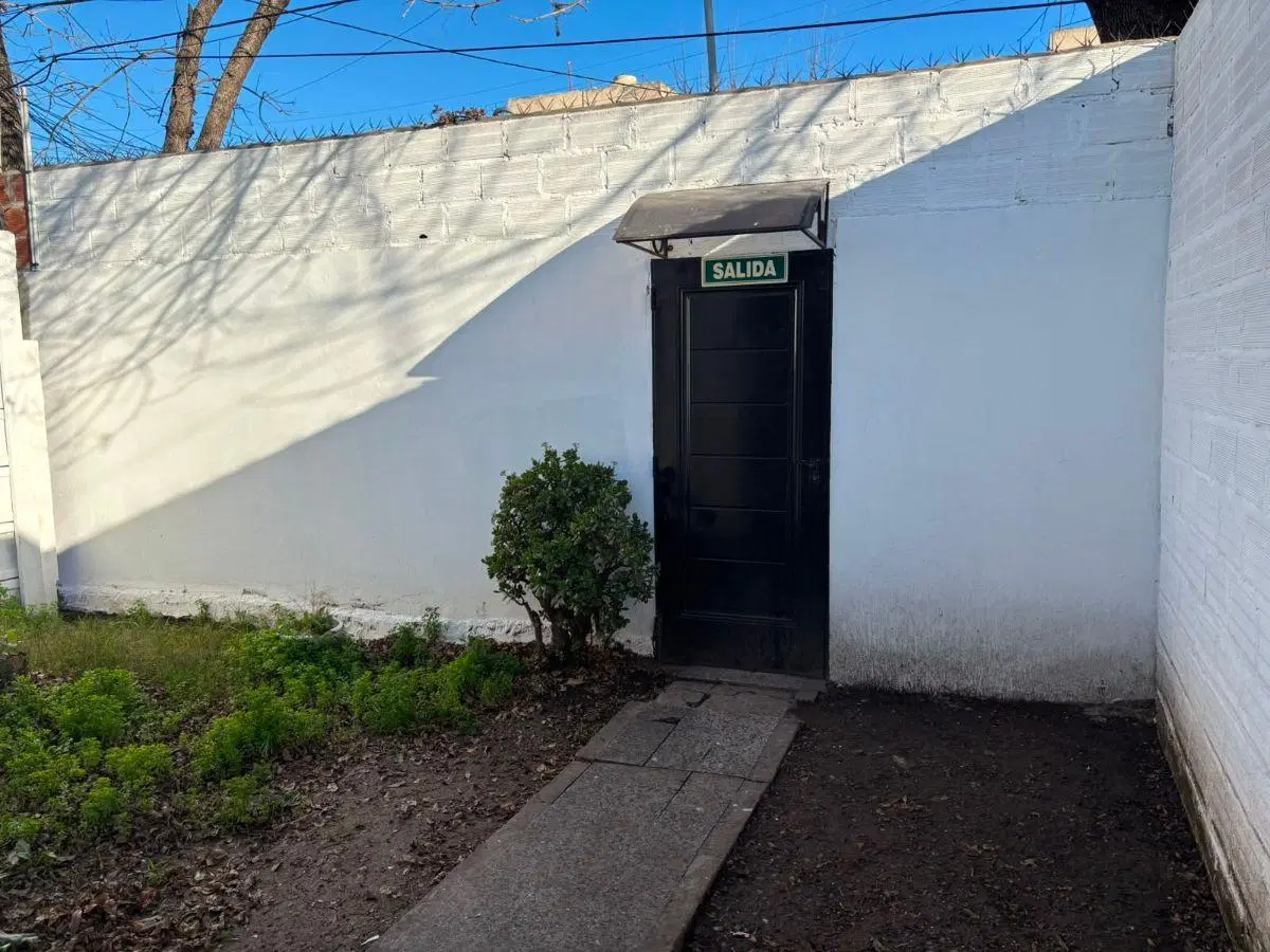 Alquiler de Casa tipo PH en Merlo Sur (Excelente Ubicación) 4