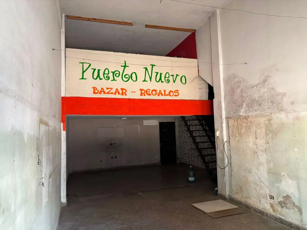 Alquiler de LOCAL en Merlo Norte (Sobre Av. H. Yrigoyen a 4 cuadras de la estacion) 2