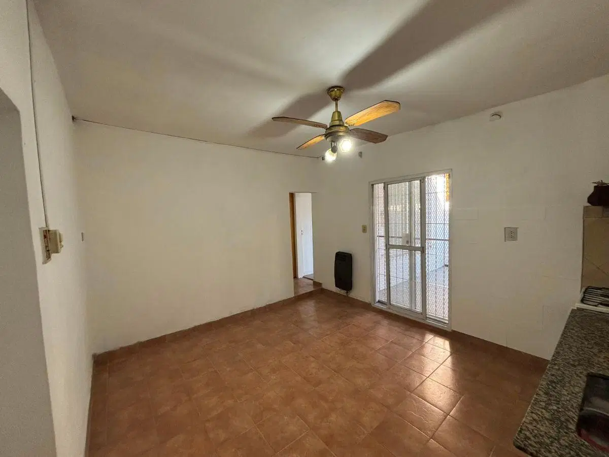Alquiler de Departamento interno en Merlo Norte (A una cuadra y media de la Estación) 4