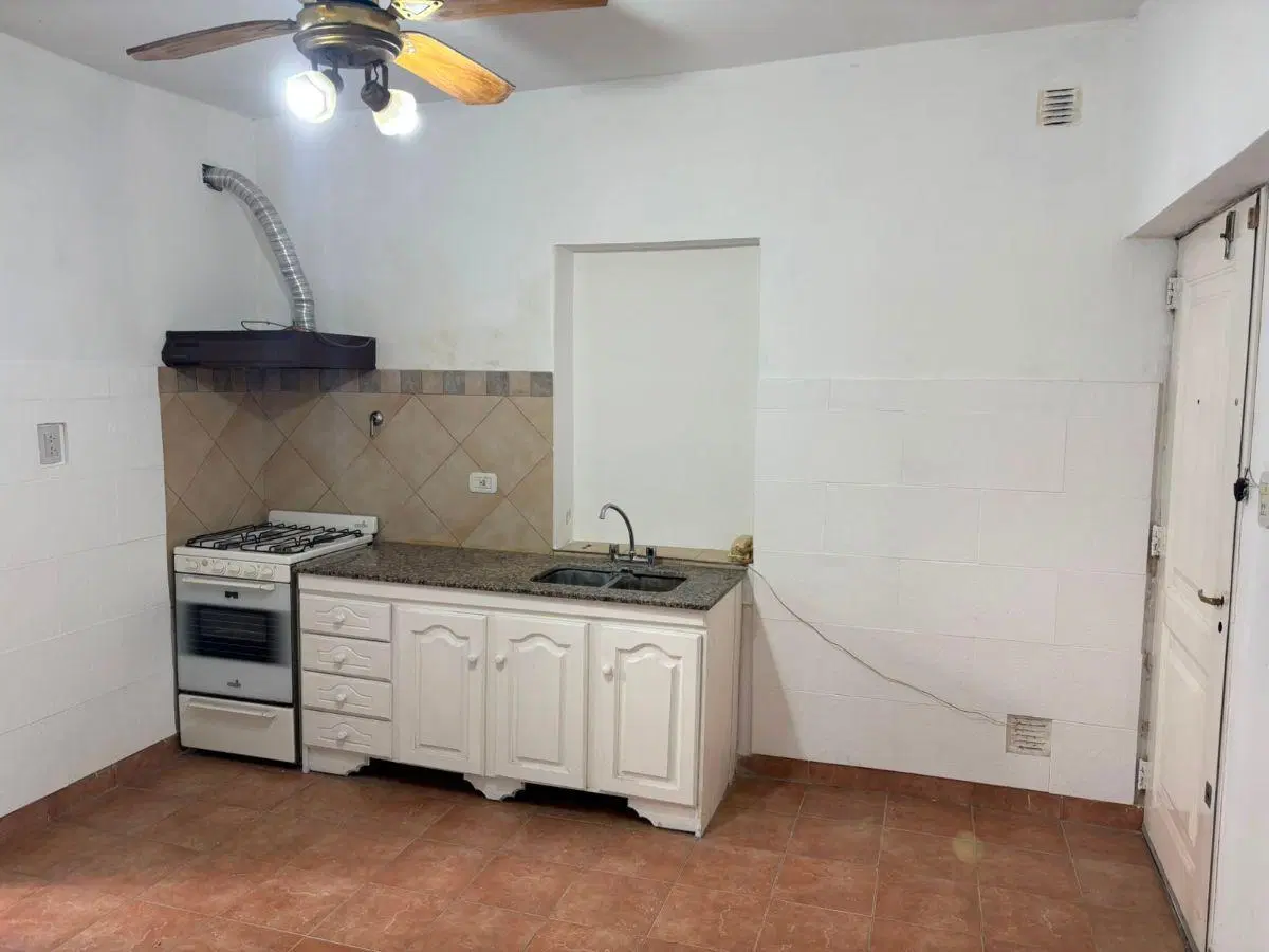 Alquiler de Departamento interno en Merlo Norte (A una cuadra y media de la Estación) 2
