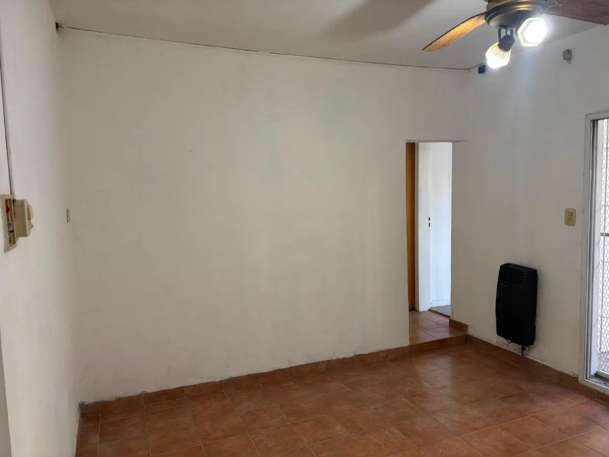 Alquiler de Departamento interno en Merlo Norte (A una cuadra y media de la Estación) 5