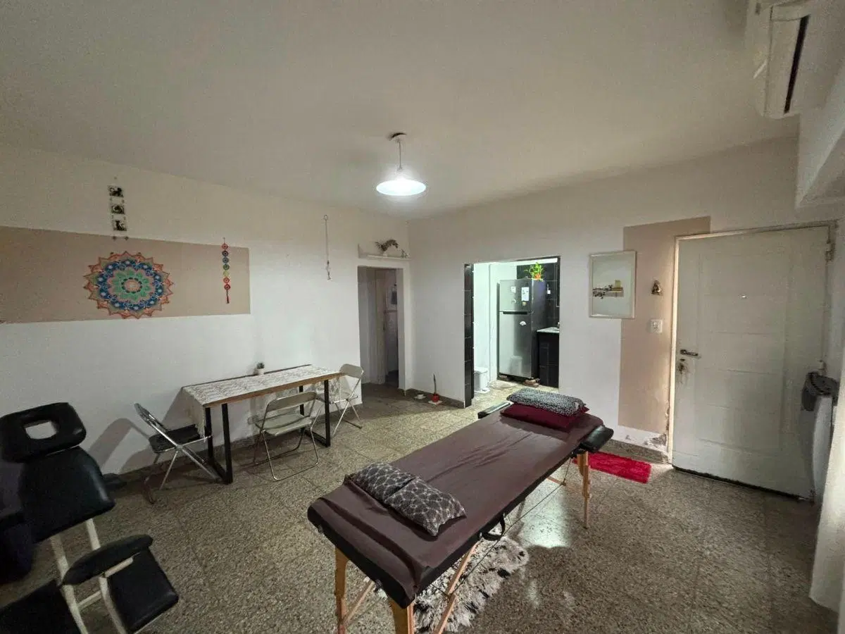 Venta de CASA tipo PH en Merlo Norte 4