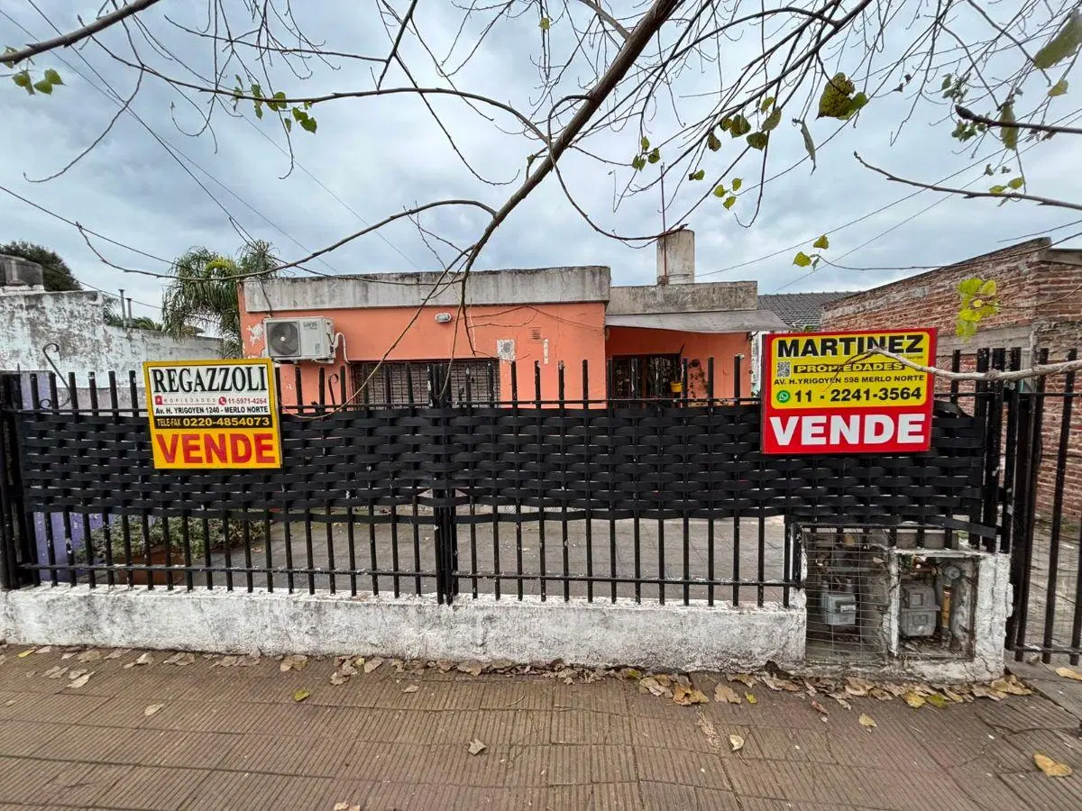 Venta de CASA tipo PH en Merlo Norte 3