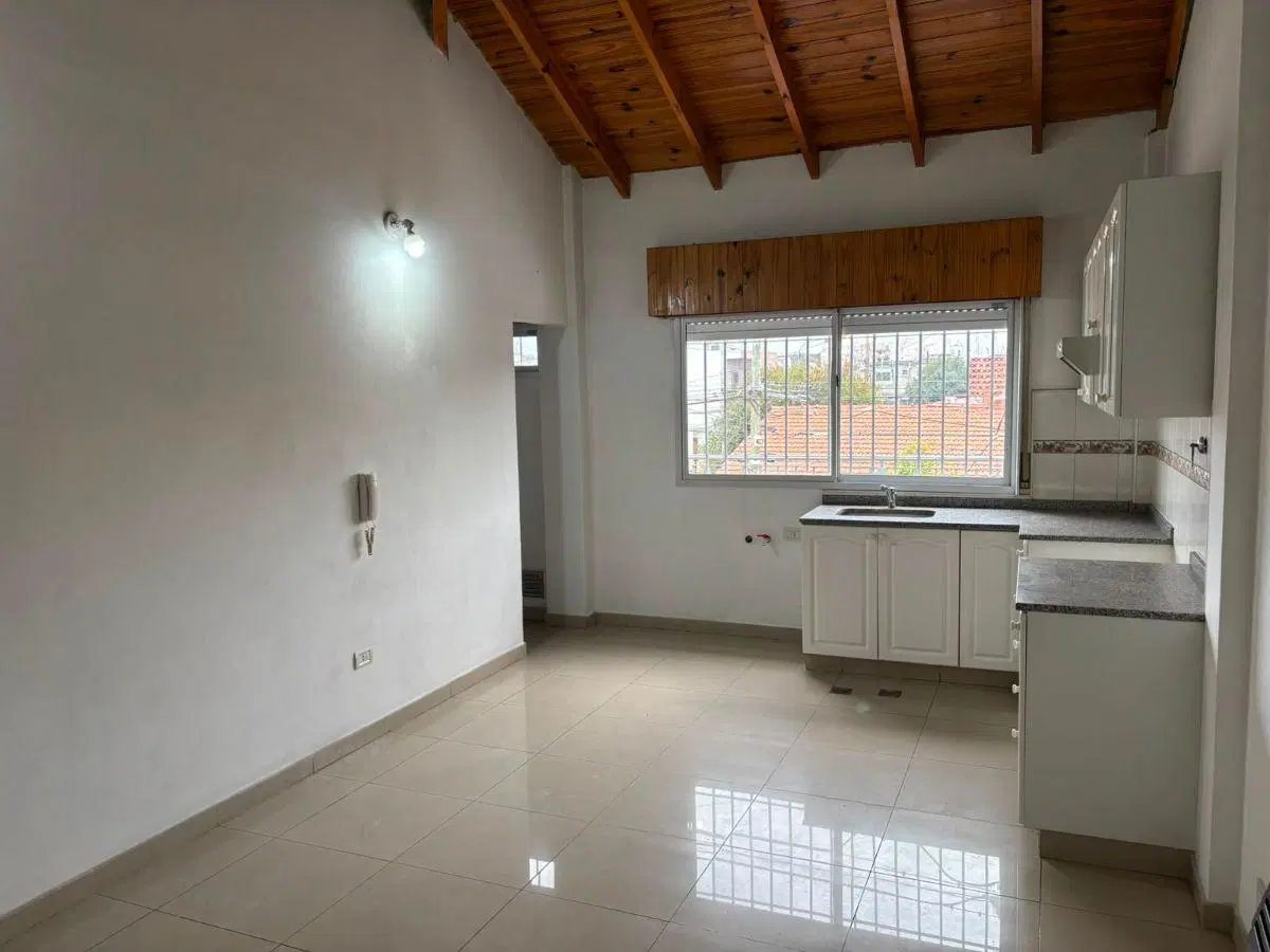 Alquiler de Departamento en Merlo Norte (A 3 cuadras de la estacion) 2