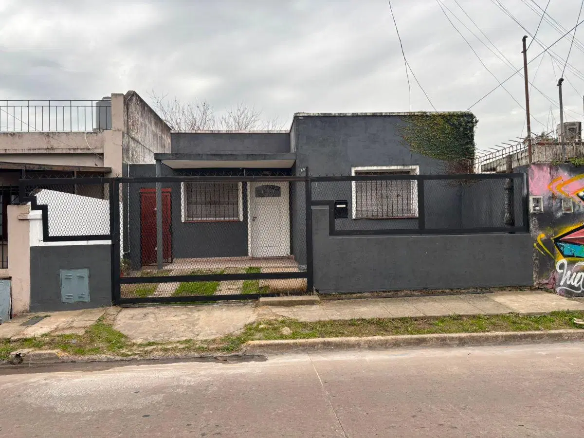 Alquier de CASA en Merlo Norte (A 4 cuadras de la estacion) 1