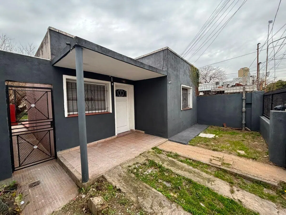 Alquier de CASA en Merlo Norte (A 4 cuadras de la estacion) 3