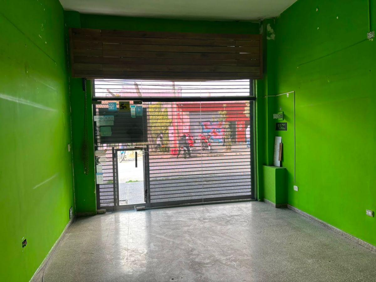 Foto de Alquiler de LOCAL en Merlo Norte (A 2 cuadras y media de la estación, imagen 3