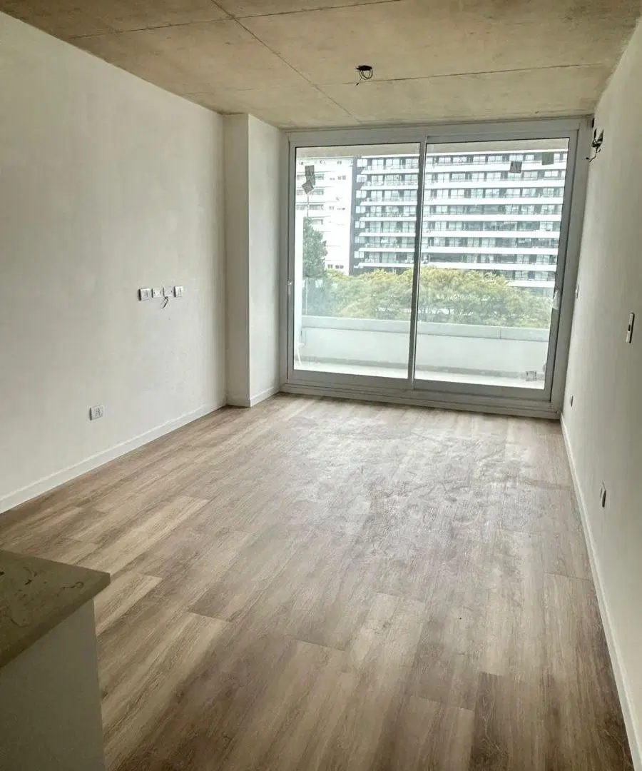 MANZANARES Y CABILDO | 1 AMB PISO ALTO AL FRENTE, VISTA A LA PLAZA 3