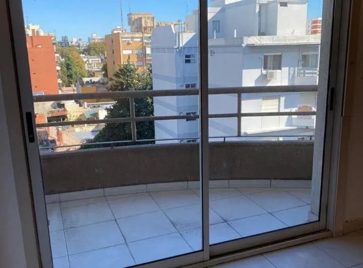 Departamento 2 ambientes con renta en San Martín centro 4