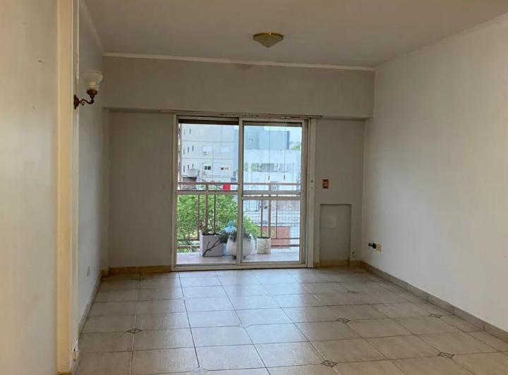 Departamento de 4 ambientes con cochera y baulera - San Martín centro 1