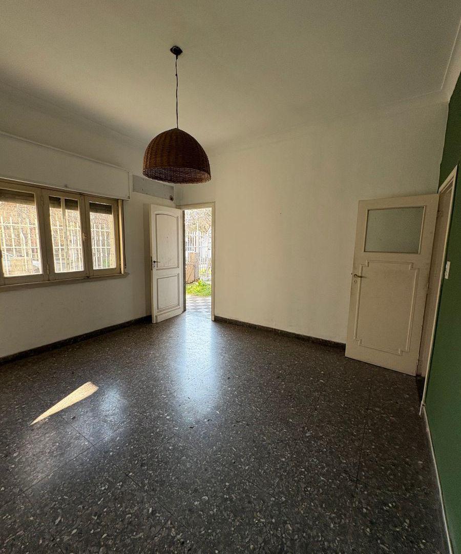 Foto de Casa En Venta En Villa Bonich Con Patio Parrilla Cochera 2 Dormitorios, imagen 4