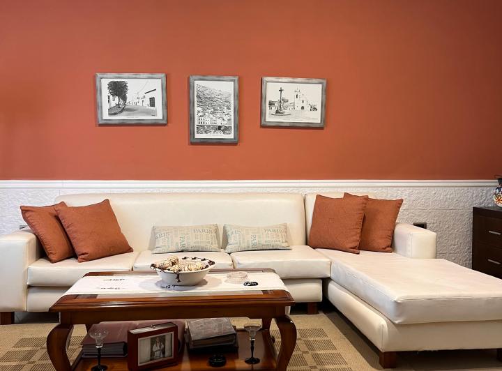 Foto de CASA FAMILIAR, CON SU HERMOSO Y AMPLIO PARQUE!, imagen 2
