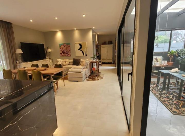 CASA DE CATEGORIA , APTA CREDITO EN LO MEJOR DEL BARRIO ATLANTIDA 2