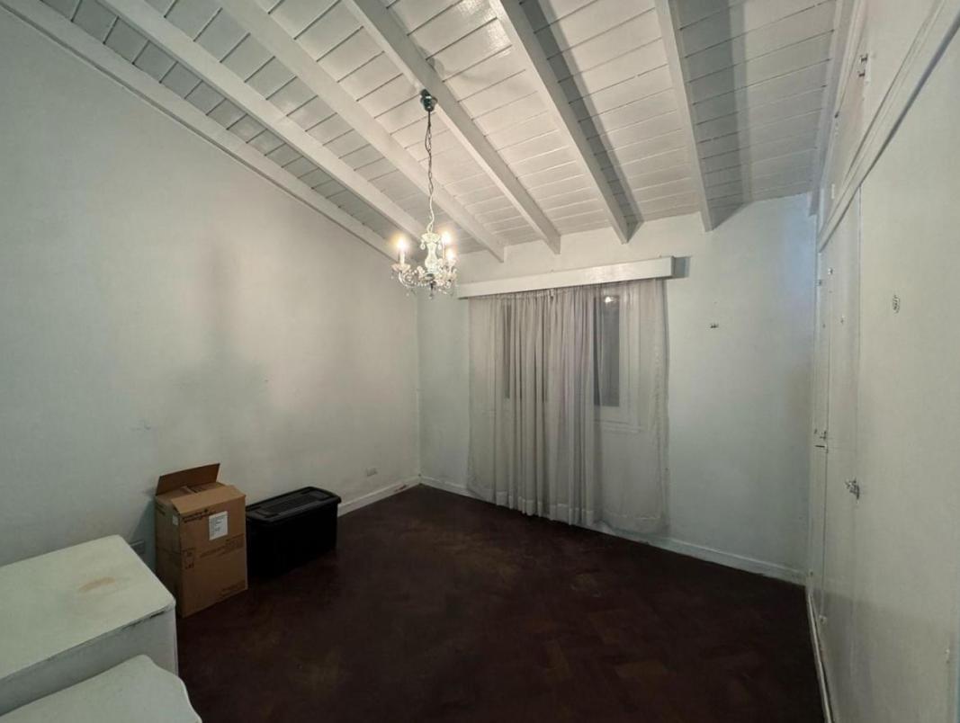CASA TIPO CHALET - EN VENTA - BARRIO UNO