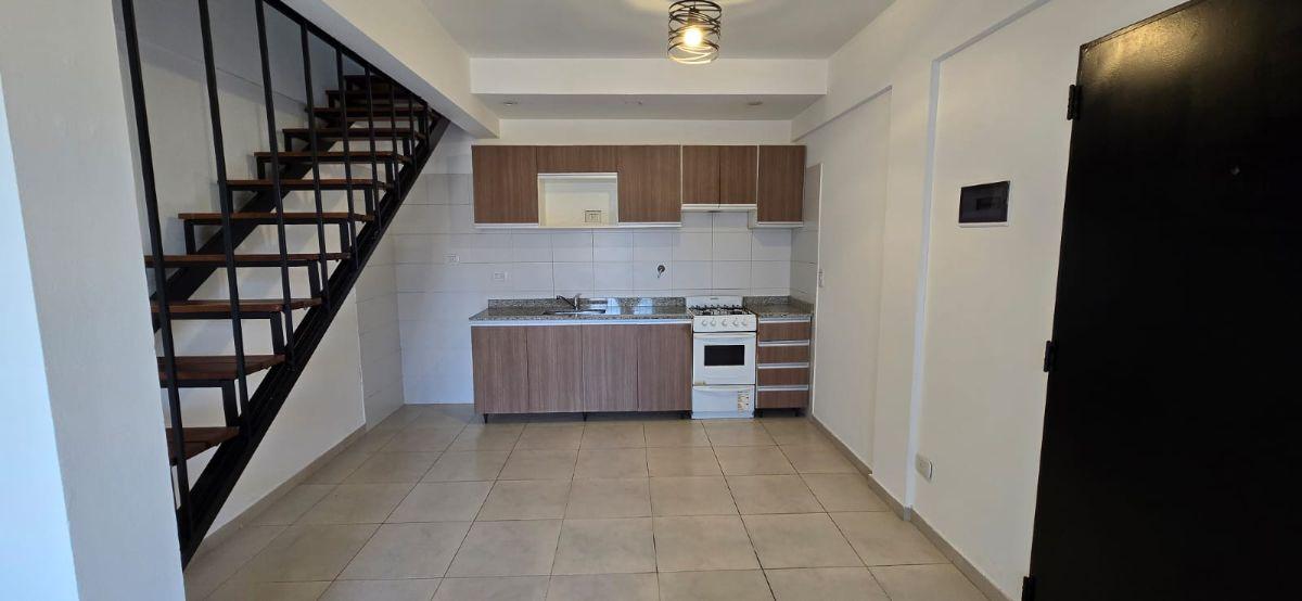 Foto de DUPLEX 2 AMBIENTES - ALQUILER - TEMPERLEY - sin expensas -, imagen 2