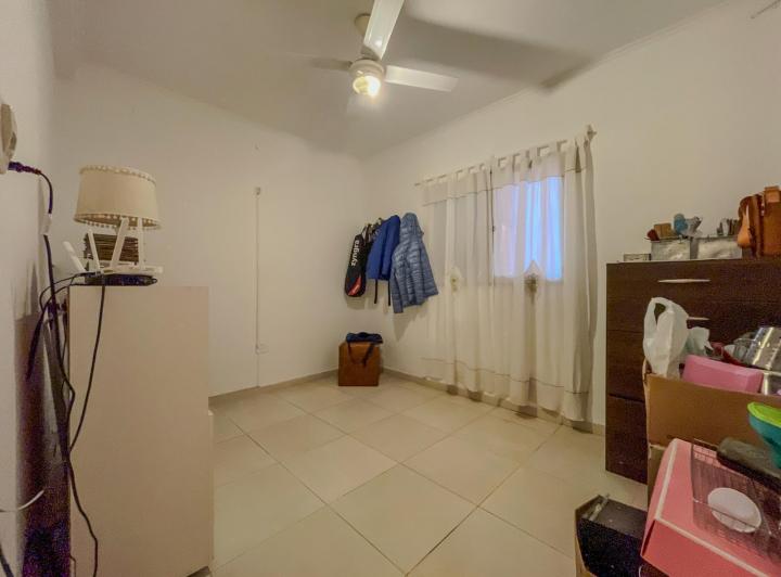 Duplex en venta sobtre  Avenida Italia  con 5 dormitorios 1