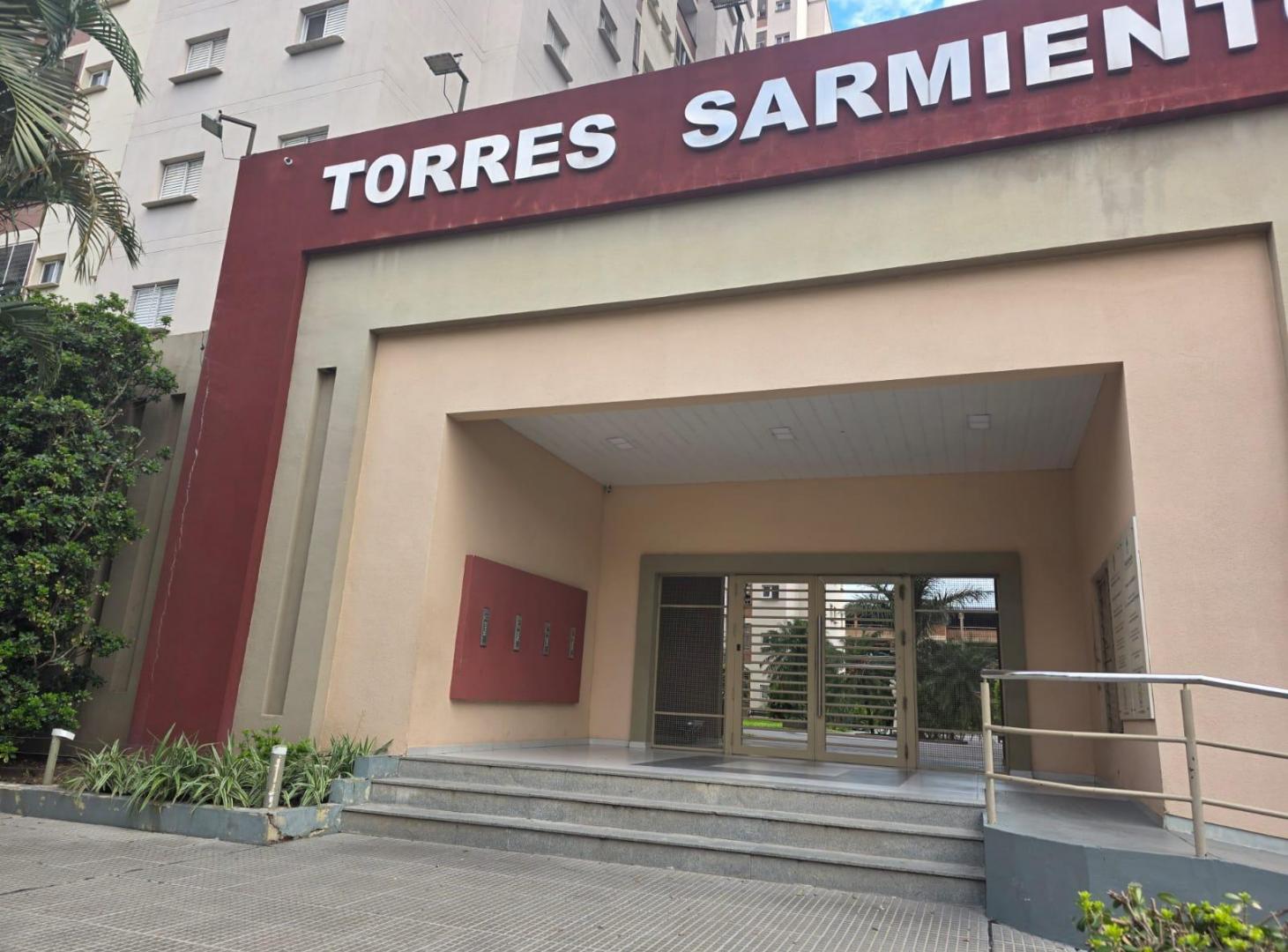 Departamento en alquiler de 2 dormitorios con cochera
