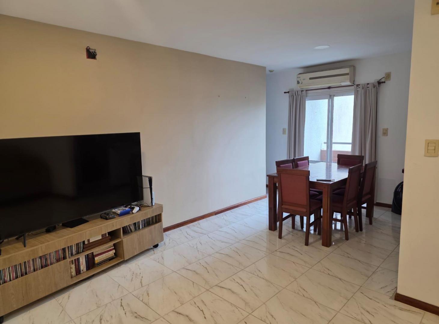 Foto de Departamento en alquiler de 2 dormitorios con cochera, imagen 3