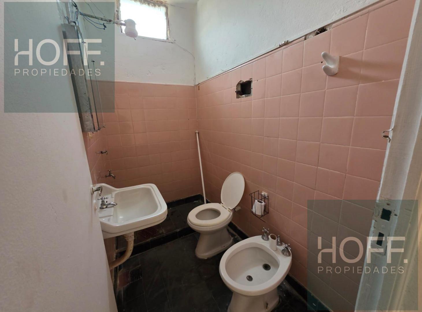Foto de Casa a Refaccionar en Venta 2 Dorm - Apto Crédito - Barrio La Liguria, imagen 3
