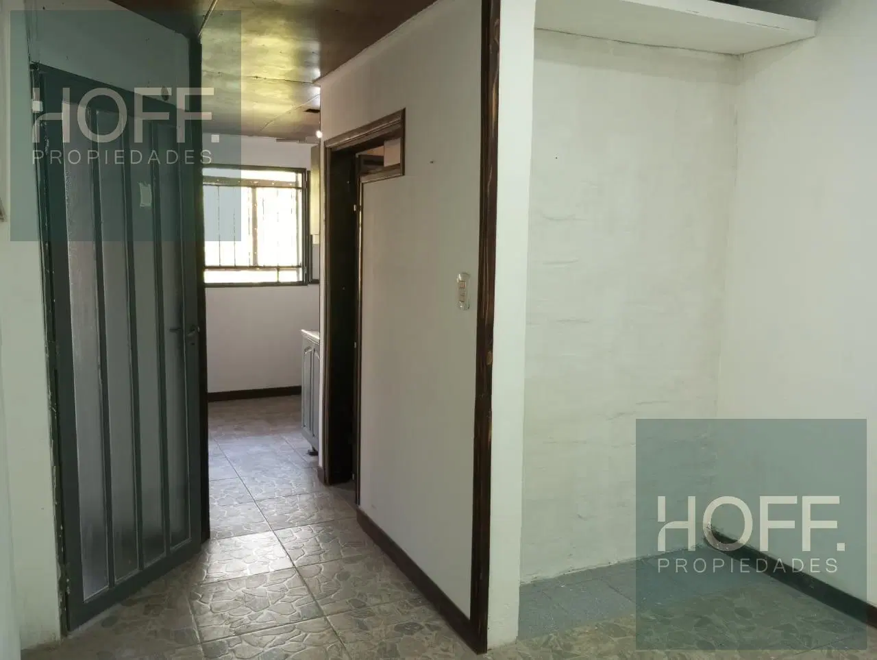 Departamento en planta alta en aqluiler para uso comercial 5