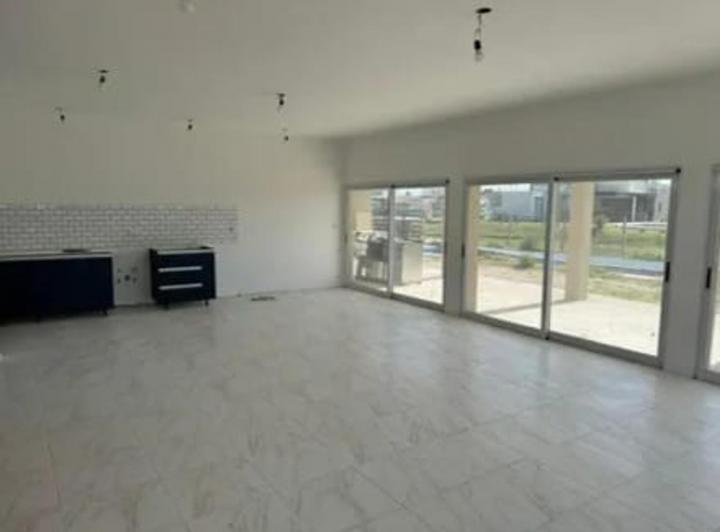 Casa 5 Ambientes pileta y bajada náutica. 4