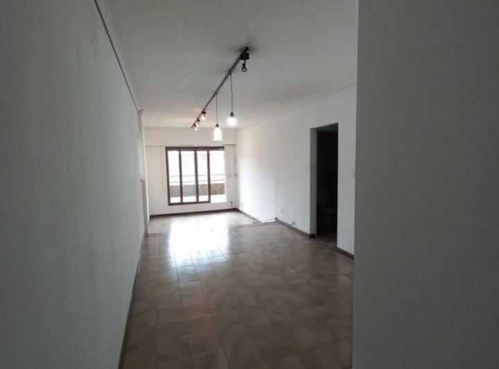 DEPARTAMENTO 4 AMB CON COCHERA Y BAULERA APTO CREDITO 3