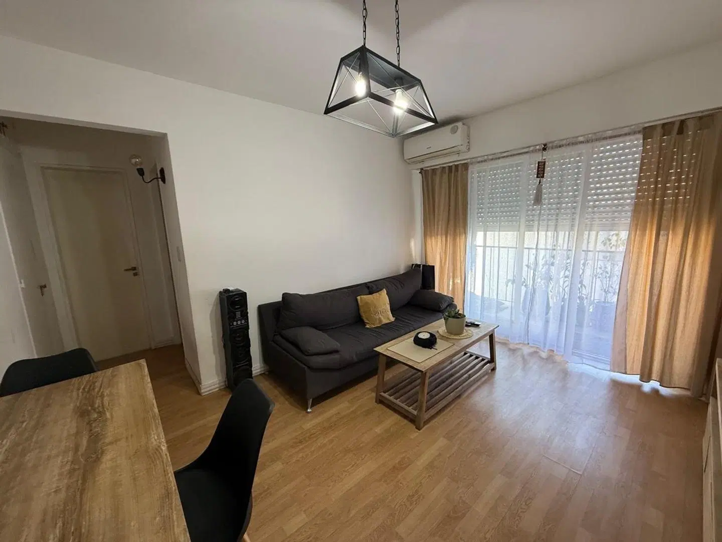 Venta de Departamento de 2 ambientes en Excelente ubicación. 2