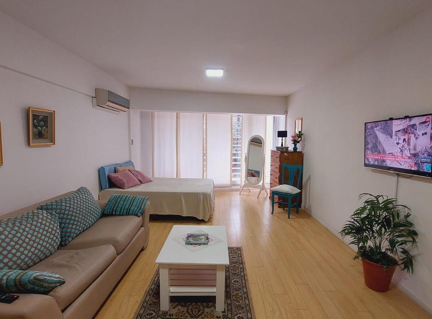 Foto de Departamento de 1 ambiente Amueblado con Cochera y Balcón., imagen 1
