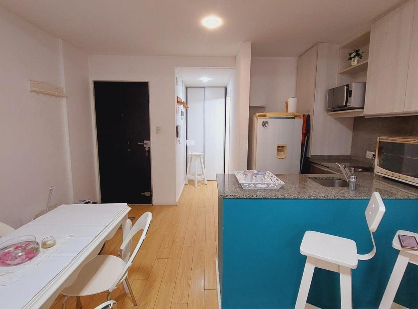 Foto de Departamento de 1 ambiente Amueblado con Cochera y Balcón., imagen 2