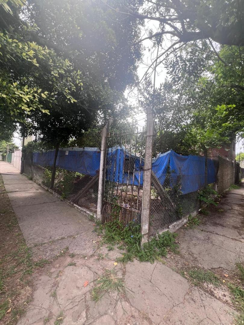Foto de Lote con Construcción Precaria., imagen 1