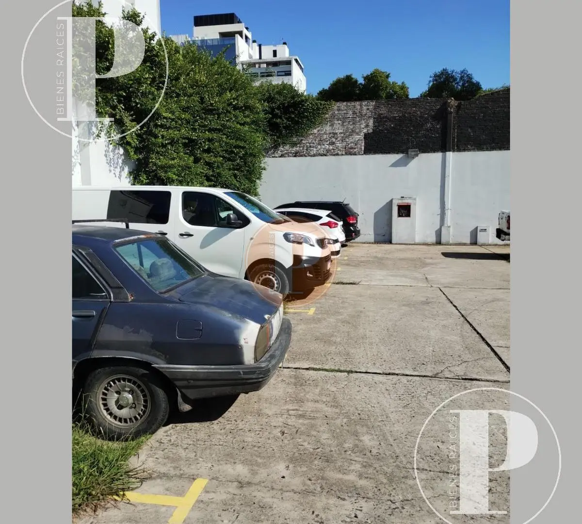 | VENTA |  Cochera descubierta, AV.60 e/ 5y 6, La Plata. 3
