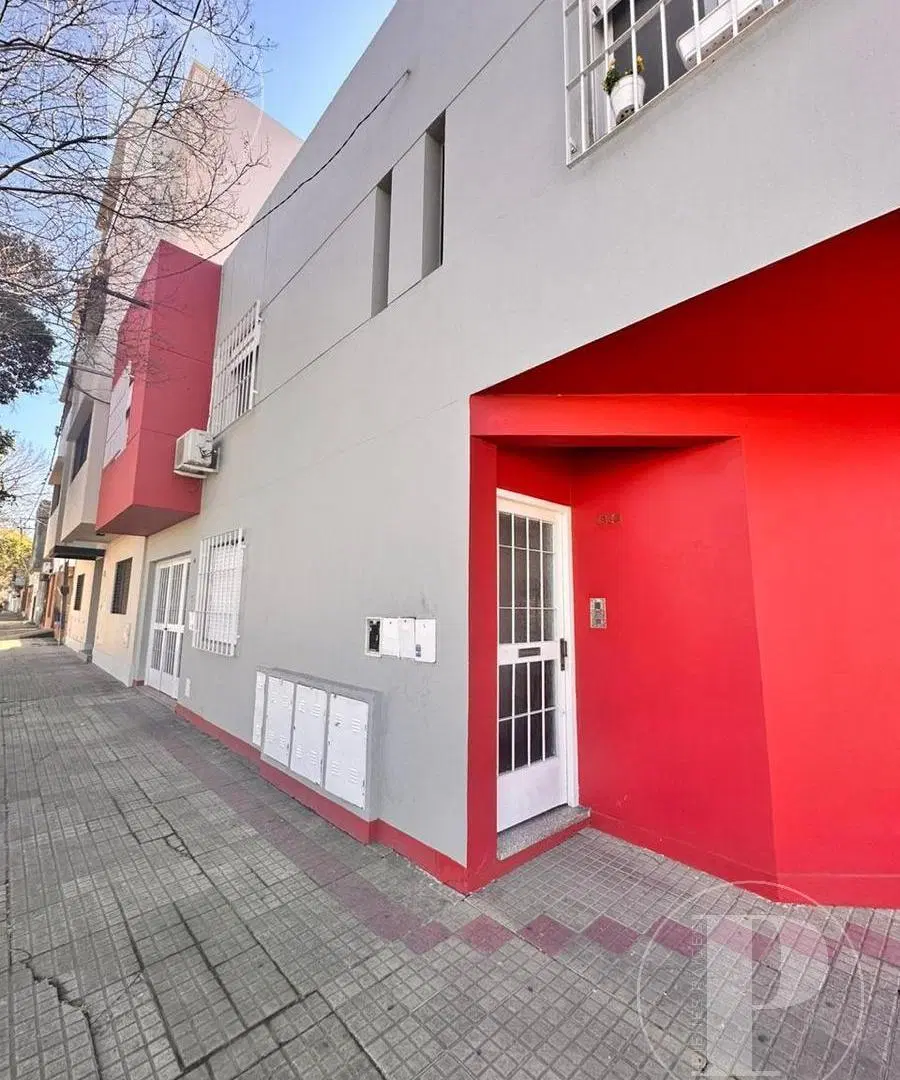 | VENTA | PH 1 Dormi. Sin exnepnsas, 20 y 64, La Plata 2