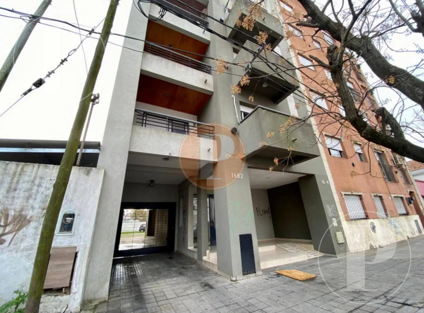 | VENTA | Monoambiente c/ cochera 115 e/66 y 67, La Plata 5