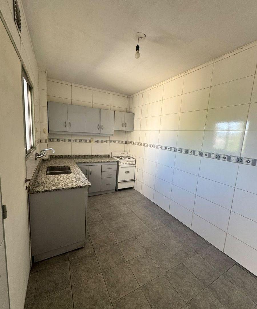 Foto de DEPARTAMENTO EN ALQUILER, DOS HABITACIONES, A METROS DE PLAZA ITALIA, imagen 2