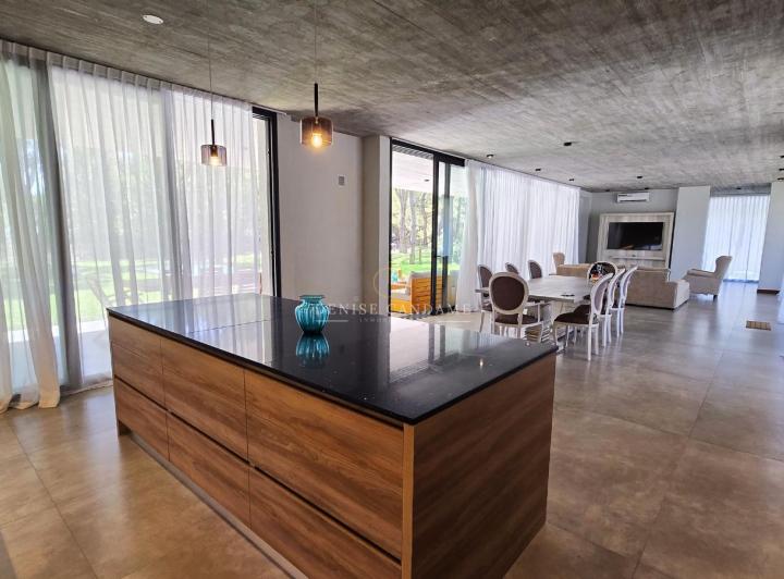 Casa en Alquiler en La Herradura Pinamar 3